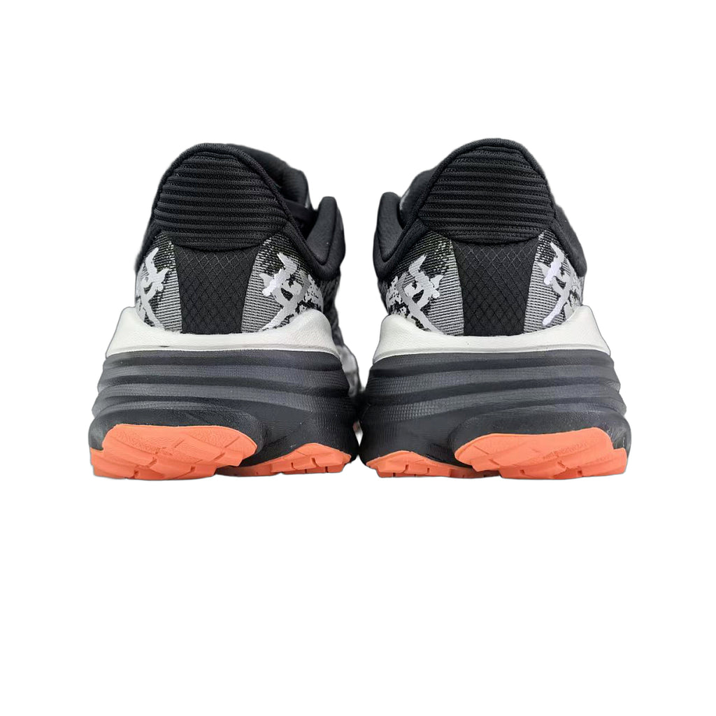 HOKA ONE ONE Challenger 7 "Black / Castlerock"