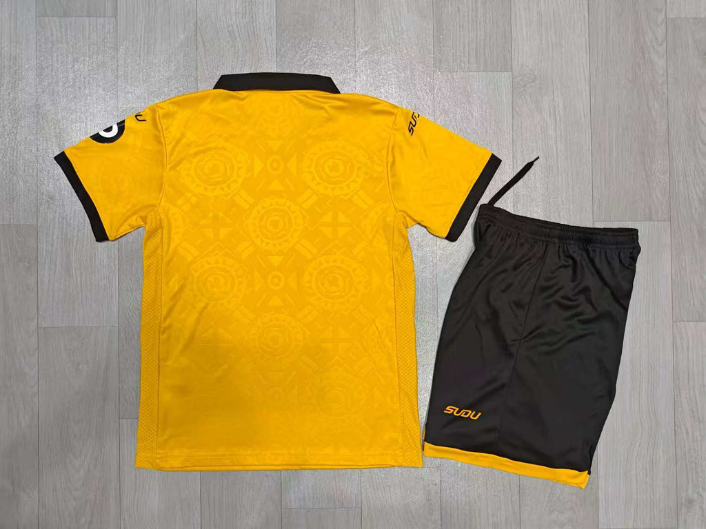 KIDS Wolverhampton Wanderers  Home Mini Kit